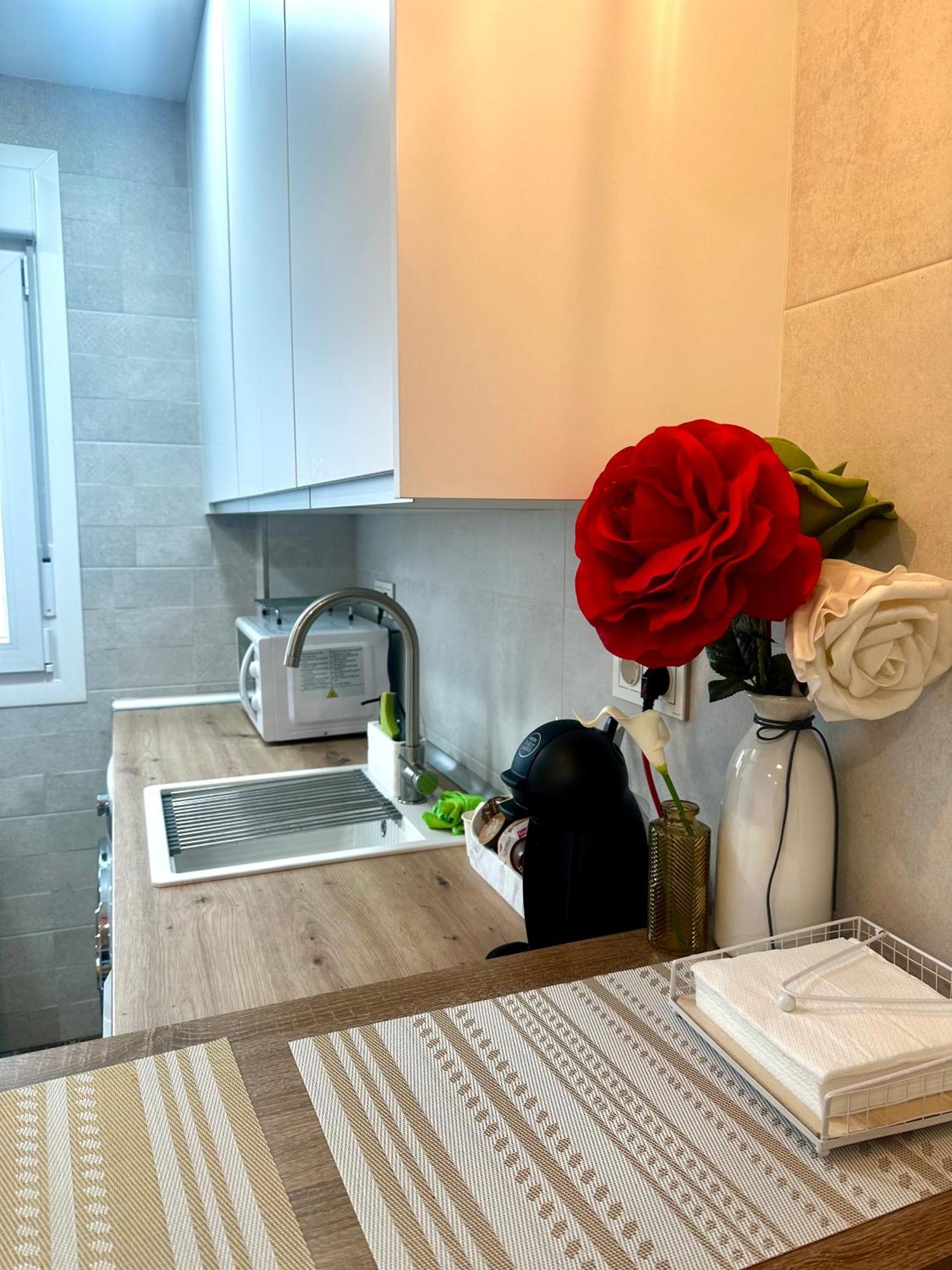 Lourdes'S Home Granada Bagian luar foto